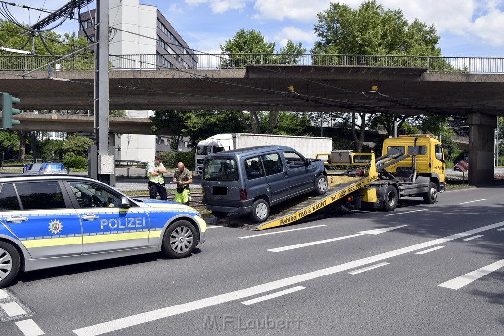 VU Koeln Deutz Mesekreisel P111.JPG - Miklos Laubert